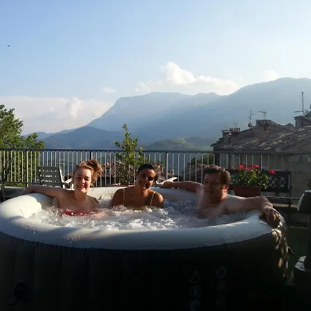 فندق Monti Azzurri مونتيموناكو