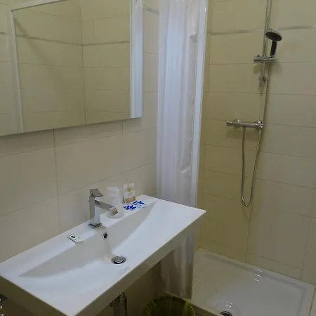 فندق Monti Azzurri مونتيموناكو